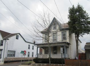 229 N Charlotte St, Pottstown, PA 19464