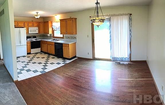 4th image of 3890 E Township Road 44