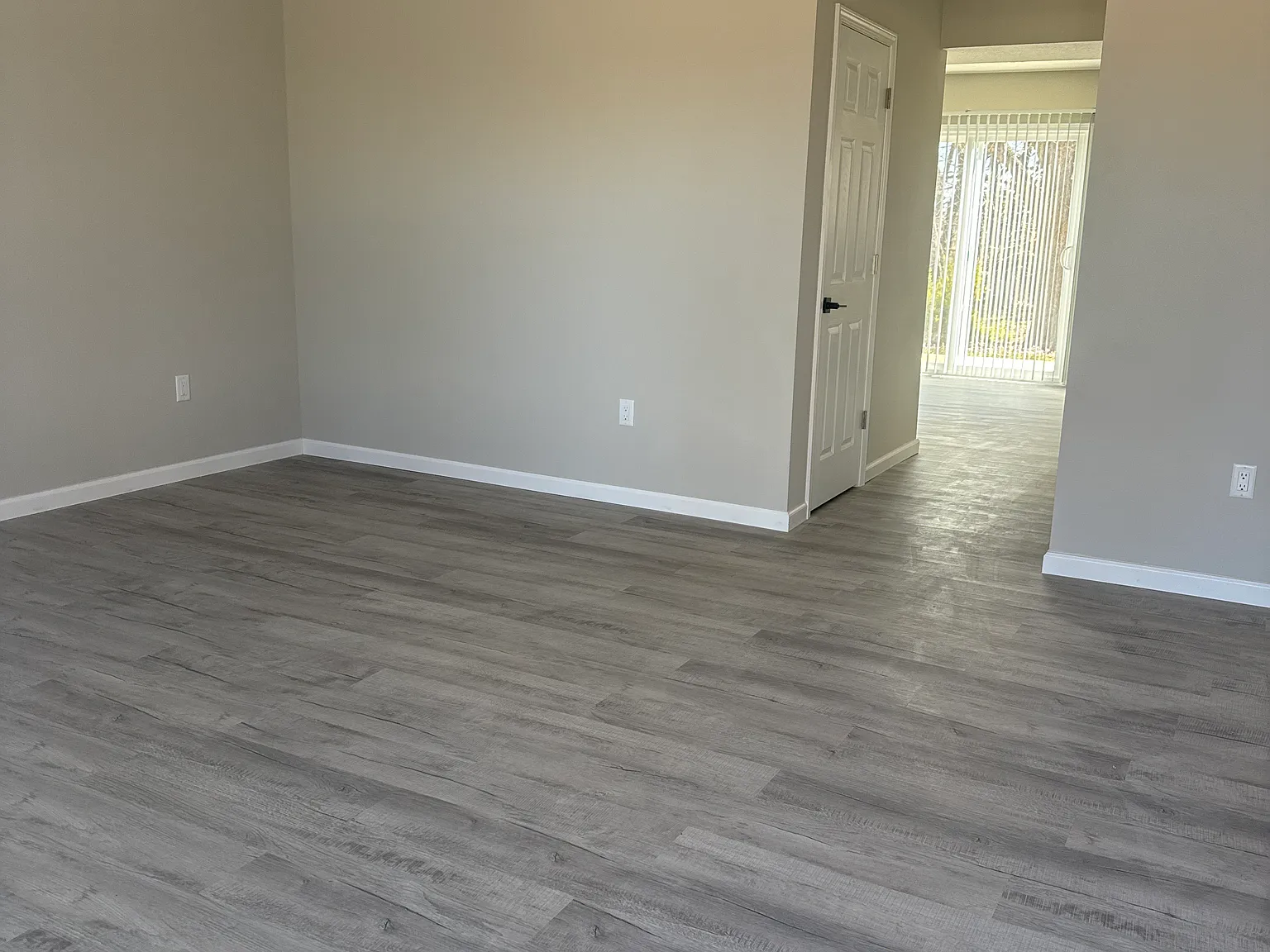 3 bed, 2.5 bath, $1,200 — Photo 2