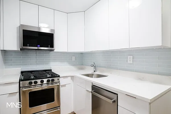 Rented by MNS Marketing | media 12