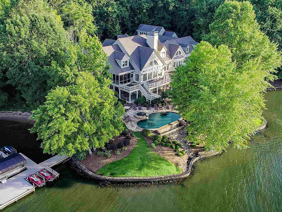 1st image of 145 Barrington Hall Dr