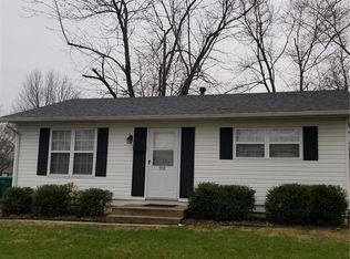 903 W Nixon Dr, O'Fallon, IL 62269