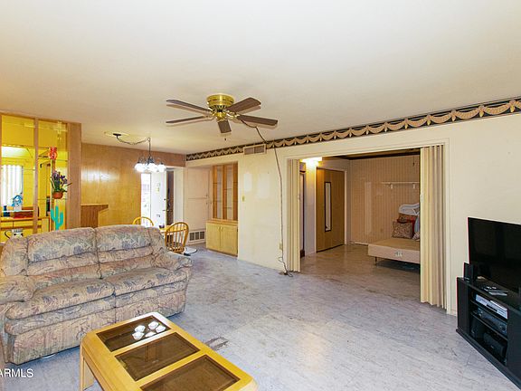 4th image of 10801 N FAIRWAY Court W #113
