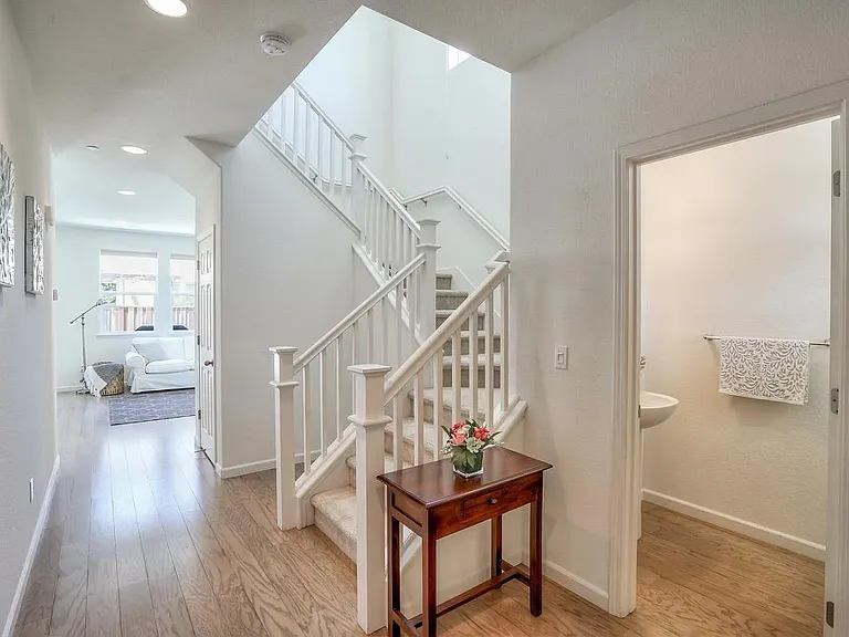 113 Caspian Way — Photo 11