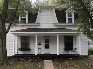 421 W Arch St, Nevada, MO 64772