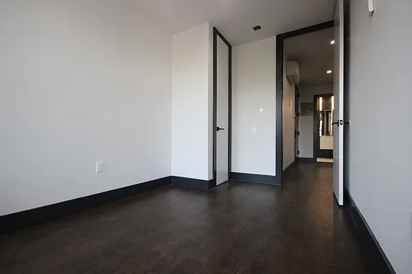 Rented by Nooklyn NYC LLC | media 41