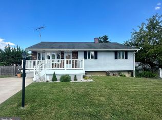 3 Kelbark Ct, Parkville, MD 21234