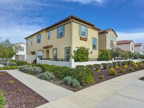 1037 Essington Ln, Roseville, CA 95747