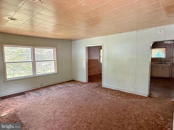5th image of 913 Cooper Ave
