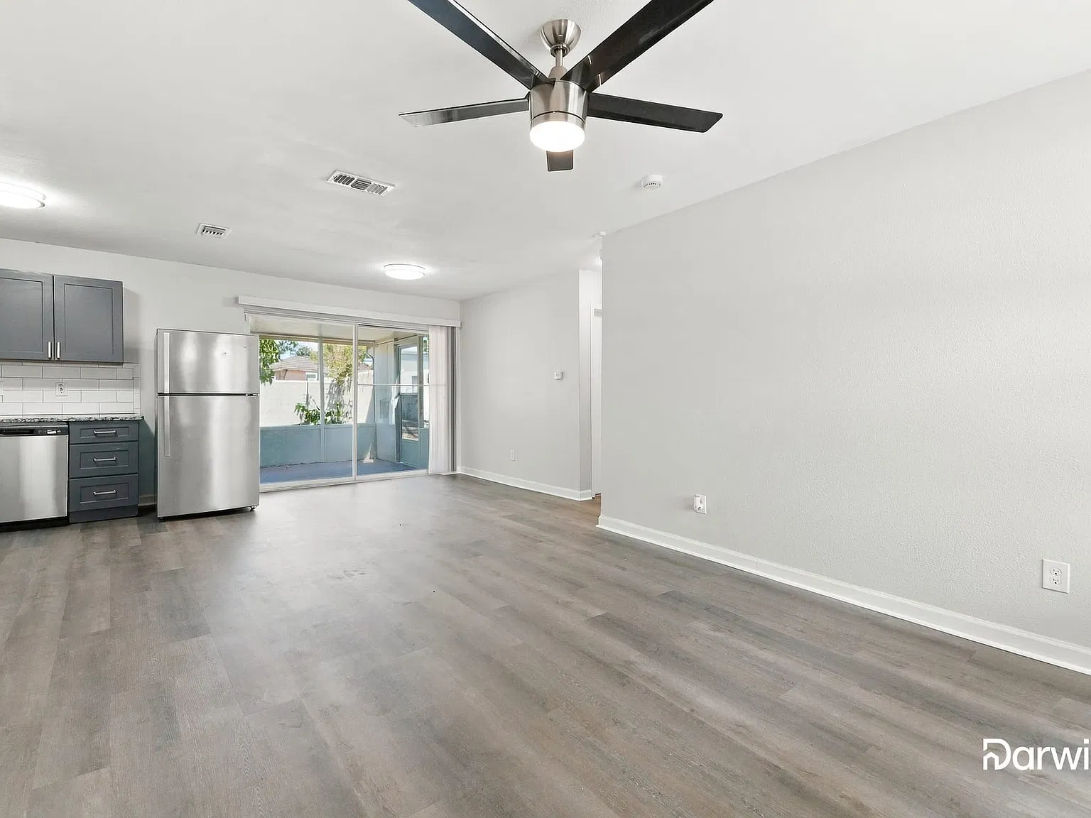 3 bed, 1.5 bath, 1046 sqft, $1,810 — Photo 4