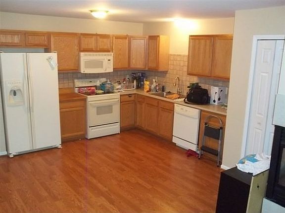 5th image of 1438 Crimson Way #1