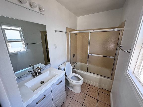3rd image of 1450-1476 167th Ave #1460