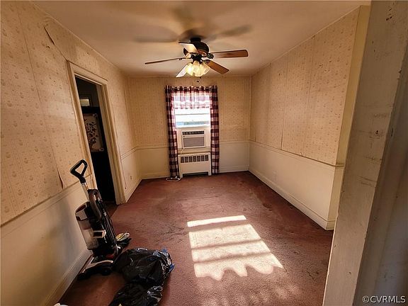 2nd image of 2303 Waldo Ln