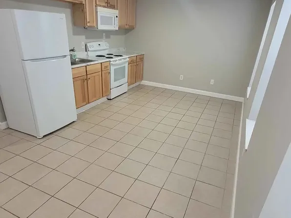 102 E 2nd St, Odessa, MO