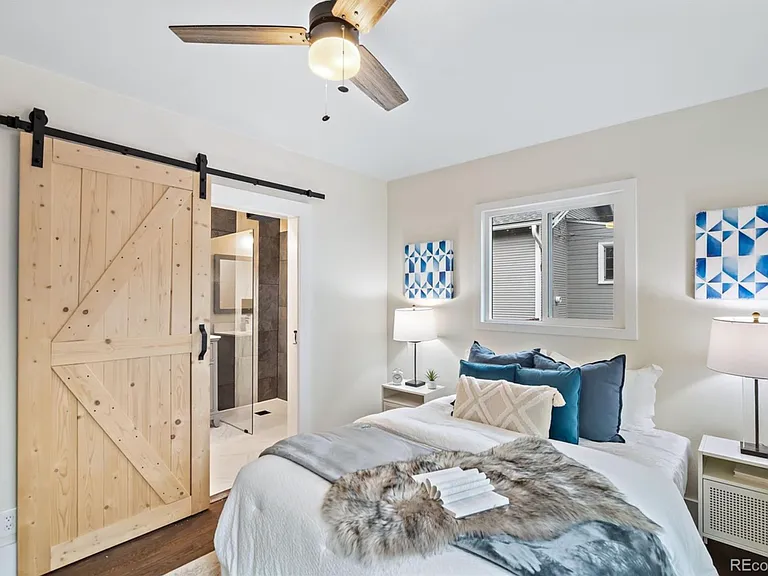 135 S Hooker St — Photo 10