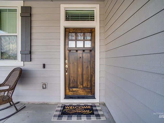 4th image of 907 Overland Trail St