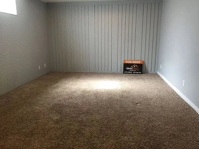 4270 S 1050 W — Photo 13
