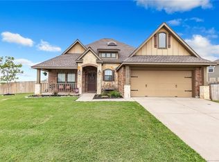 1701 Stone Ridge Dr, Navasota, TX 77868