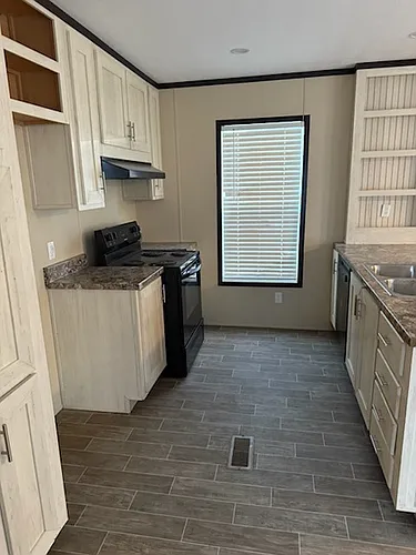 125 Dogwood St #409 Photo 1