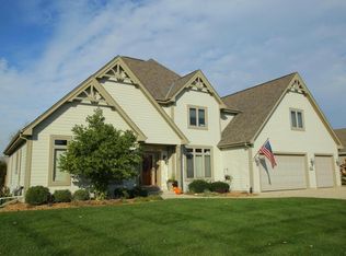 4123 Oakmont Trl, Waukesha, WI 53188