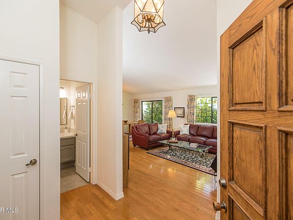 3rd image of 29621 Strawberry Hill Dr