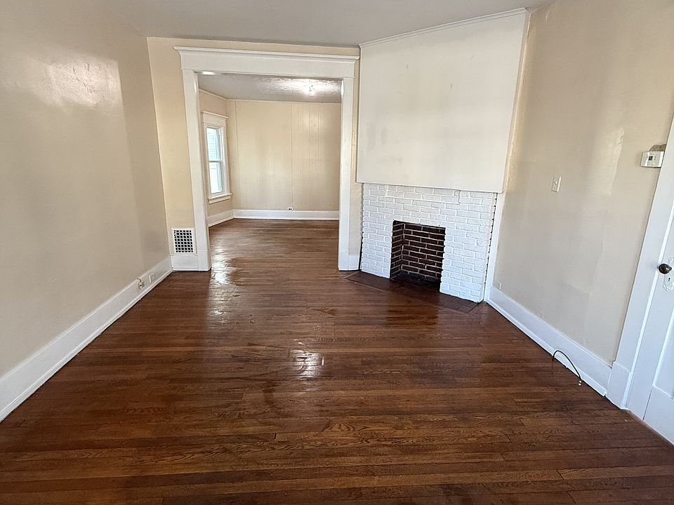 1st image of 233 Loring Ave