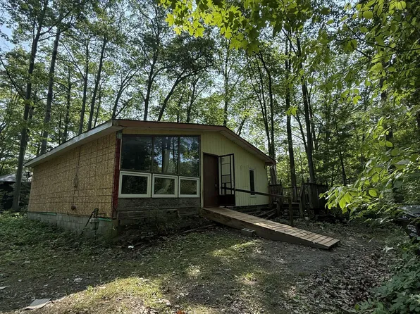 808 Oxbow Park Dr, Wasaga Beach, ON L9Z 2V1