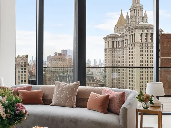 33 Park Row image 4 of 18