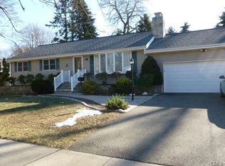 195 Arrowhead Pl, Stratford, CT 06614