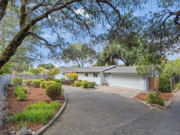 3rd image of 4725 Montgomery Drive