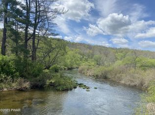 Dug Rd, Honesdale, PA 18431