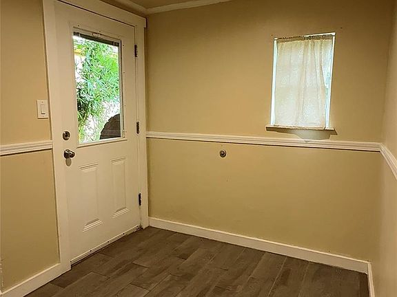 4th image of 3821 Moore St
