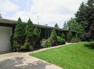 26557 W Nippersink Rd, Ingleside, IL 60041