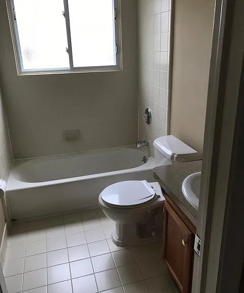 899 Douglas St — Photo 13