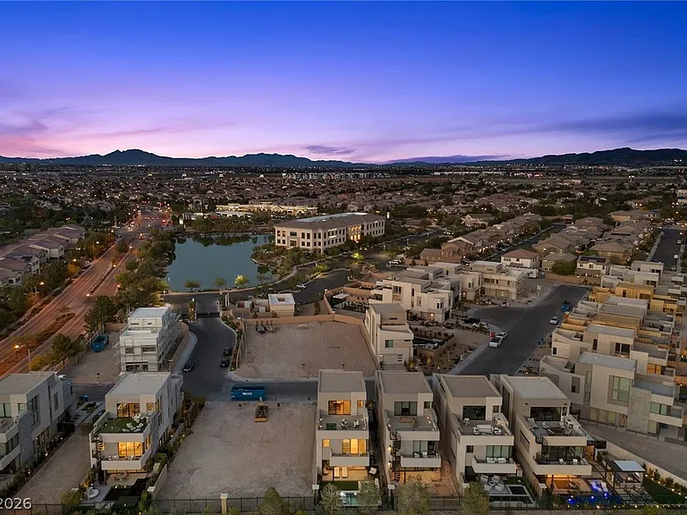 4053 Heron Fairway Dr — Photo 20