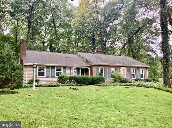 120 Oakridge Dr, New Holland, PA 17557