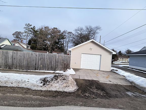 4th image of 1095 Dvincent St