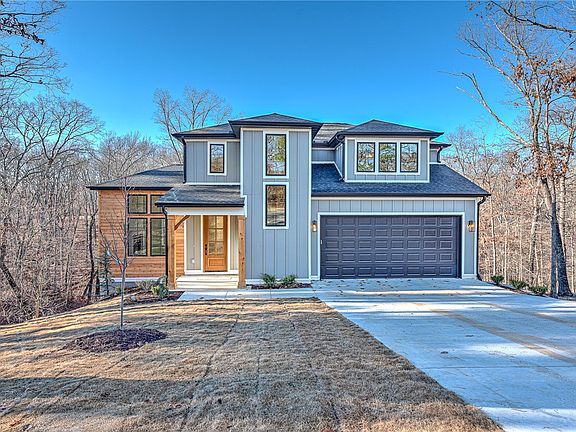 2nd image of 11 Coniston Ln