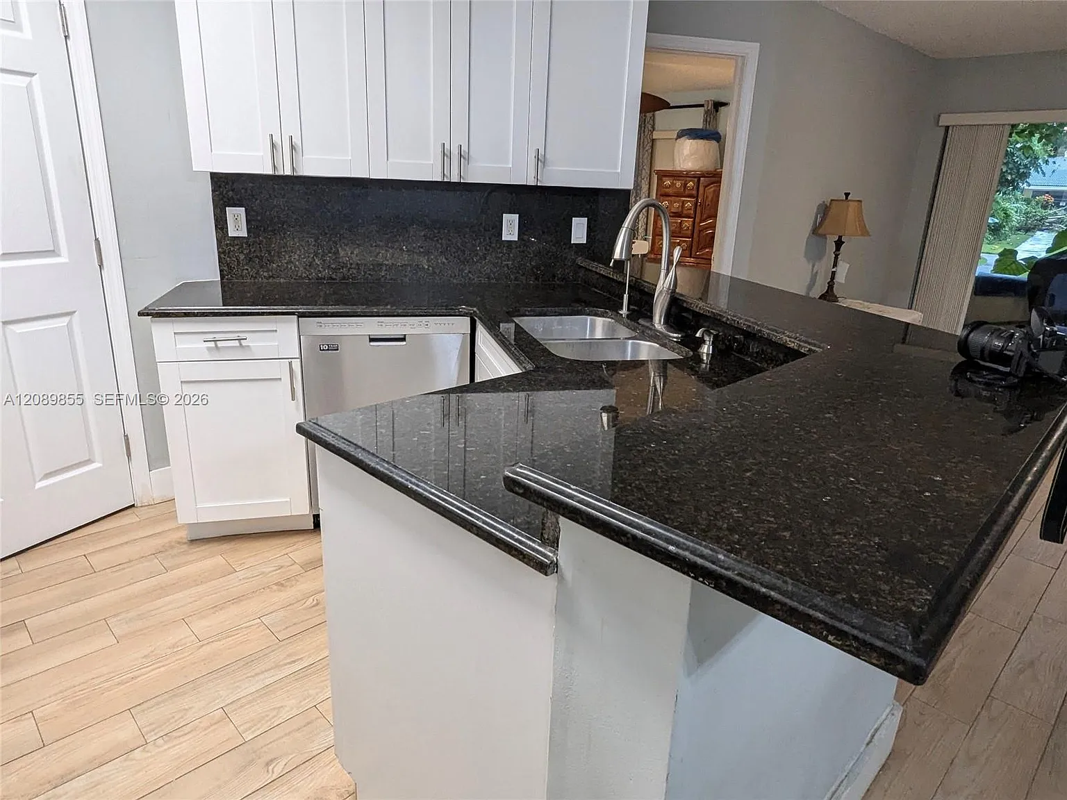 Summerbreeze Condo — Photo 1