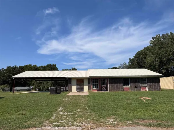 415 SE 3rd St, Perkins, OK 74059