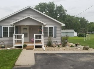 514 N Maple St, Maroa, IL 61756