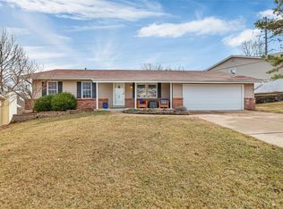 410 Dennison Estates Dr, Ballwin, MO 63021