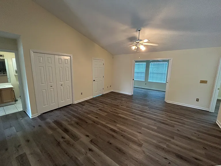 1201 Formby Ct — Photo 12