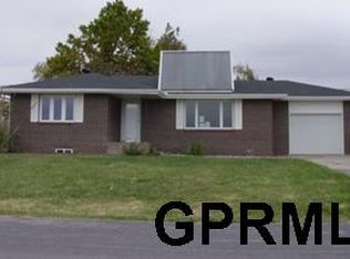 612 W Pine St, Ceresco, NE 68017