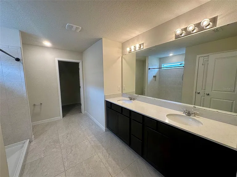 1261 Regal King Dr — Photo 10