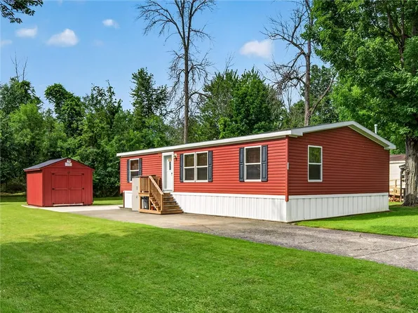 33 Willow Rd, Albion, NY 14411