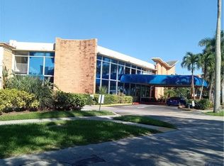 26 Diplomat Pkwy #2254, Hallandale, FL 33009