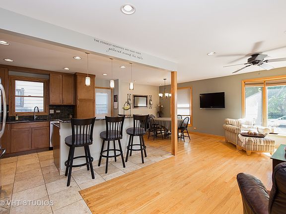 4th image of 402 N Lombard Ave