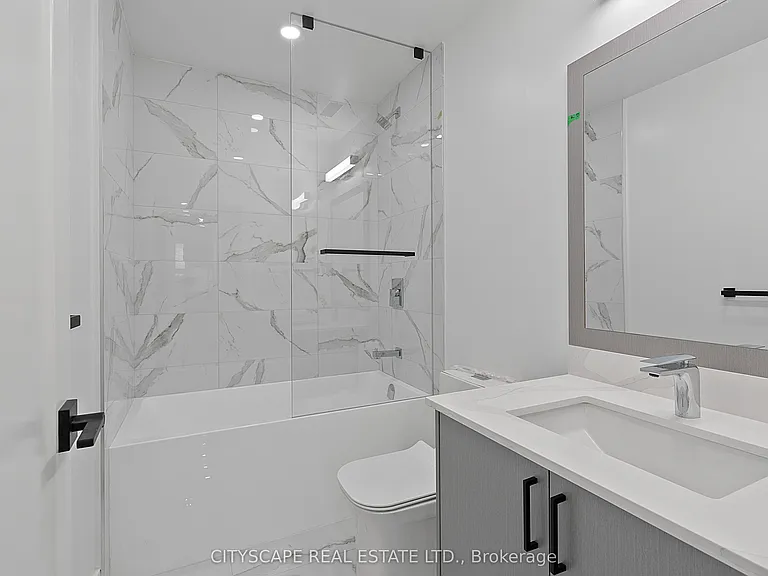587 Oakwood Ave #1 — Photo 19