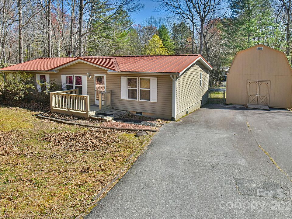1st image of 14 Greenwood Acres Dr